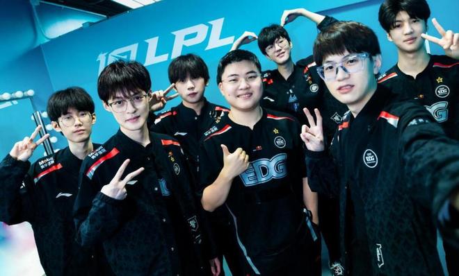 其余队员通 其余队员通